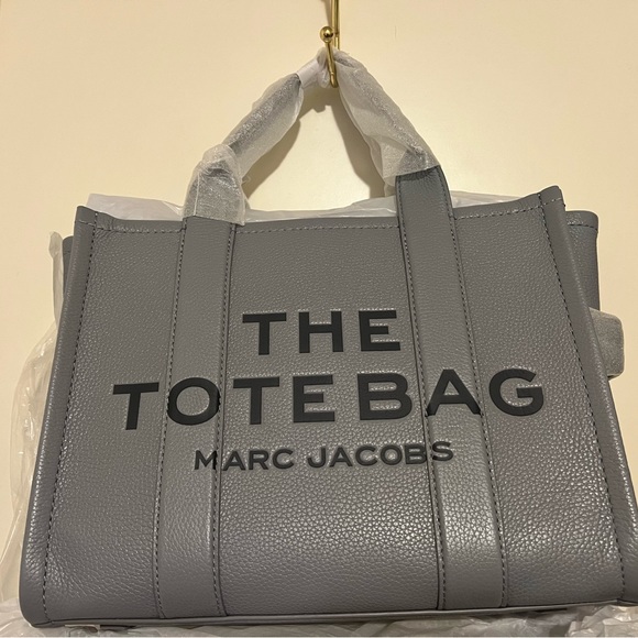 Marc Jacobs Hand Bag - Picture 2 of 3